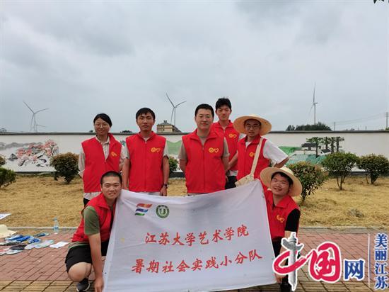 点击图片翻到下一页>> 手绘文明乡风 助力乡村振兴